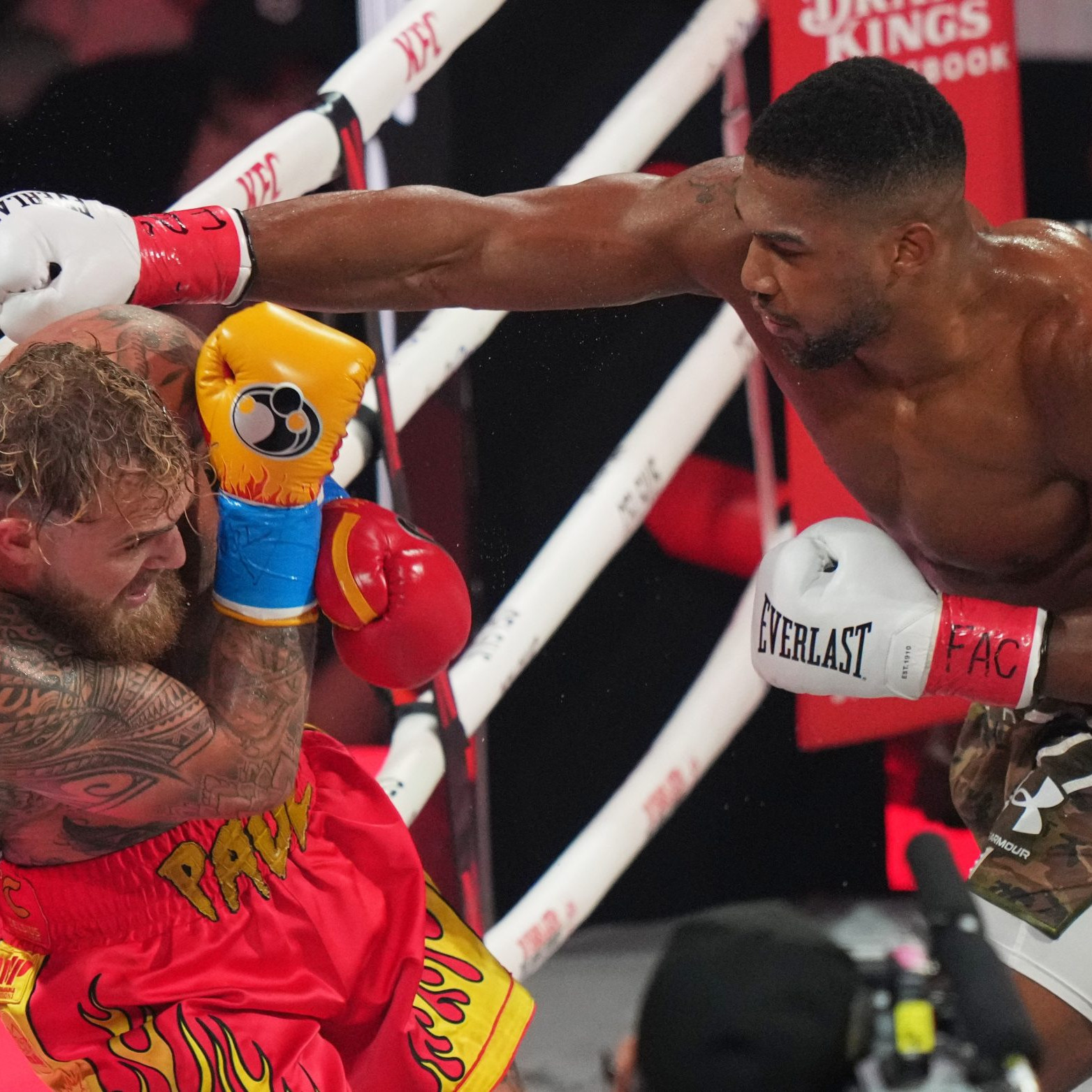 Svetový šampión proti influencerovi: Zápas trval dlhšie, než sa čakalo. Bol to slabší výkon, priznal Anthony Joshua