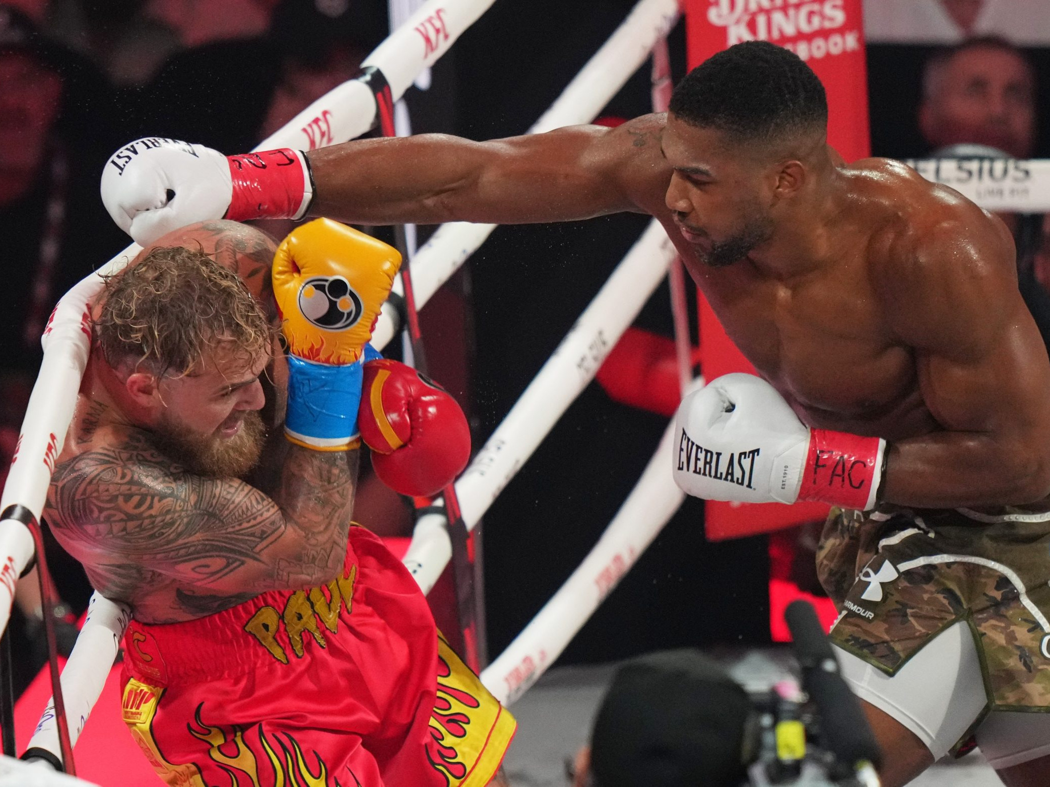 Svetový šampión proti influencerovi: Zápas trval dlhšie, než sa čakalo. Bol to slabší výkon, priznal Anthony Joshua