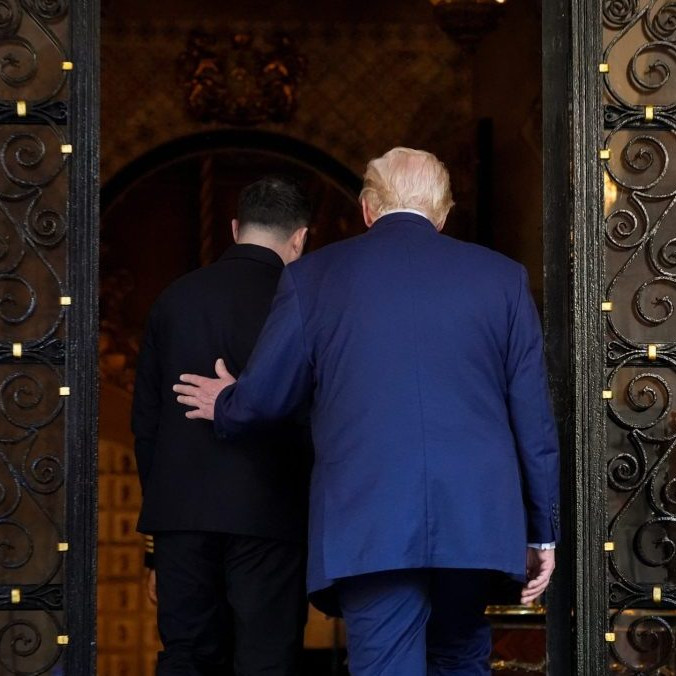 Zľava Volodymyr Zelenskyj a Donald Trump.