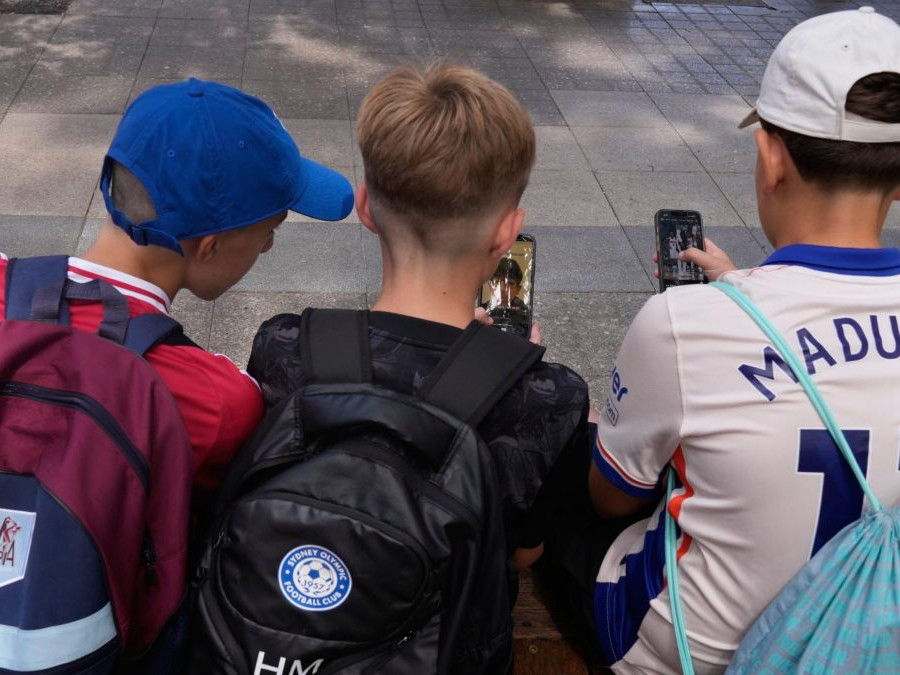 Psychologička považuje zákaz sociálnych sietí pre deti za adekvátny, rodičia by však mali urobiť aj ďalšie dôležité kroky