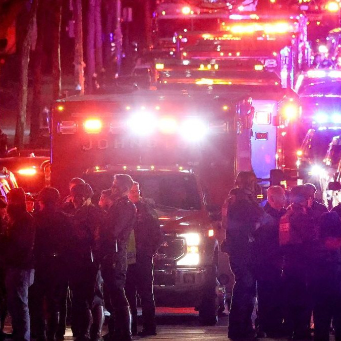 záchranné zložky na mieste streľby