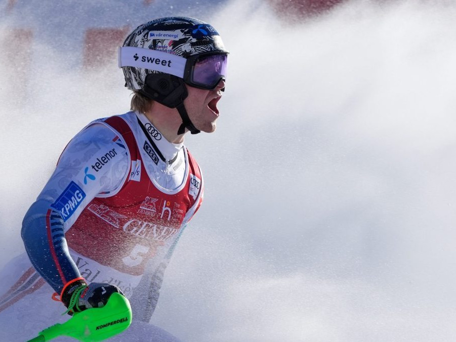 Nórsky lyžiar Timon Haugan.