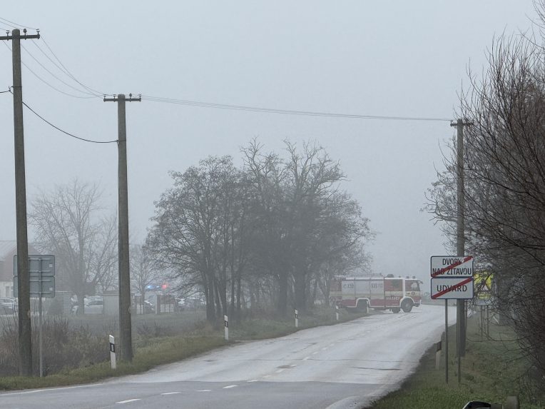 Na snímke miesto nehody.