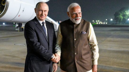 Ruský prezident Vladimir Putin (vľavo) a indický premiér Naréndra Módí.