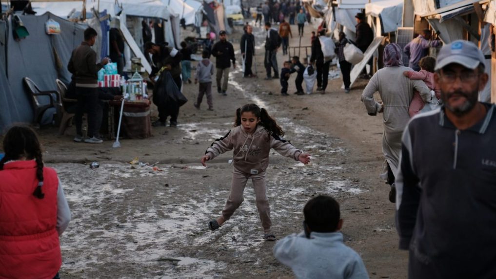 Tisíce detí v Gaze trpia akútnou podvýživou aj po októbrovom prímerí, upozornil UNICEF