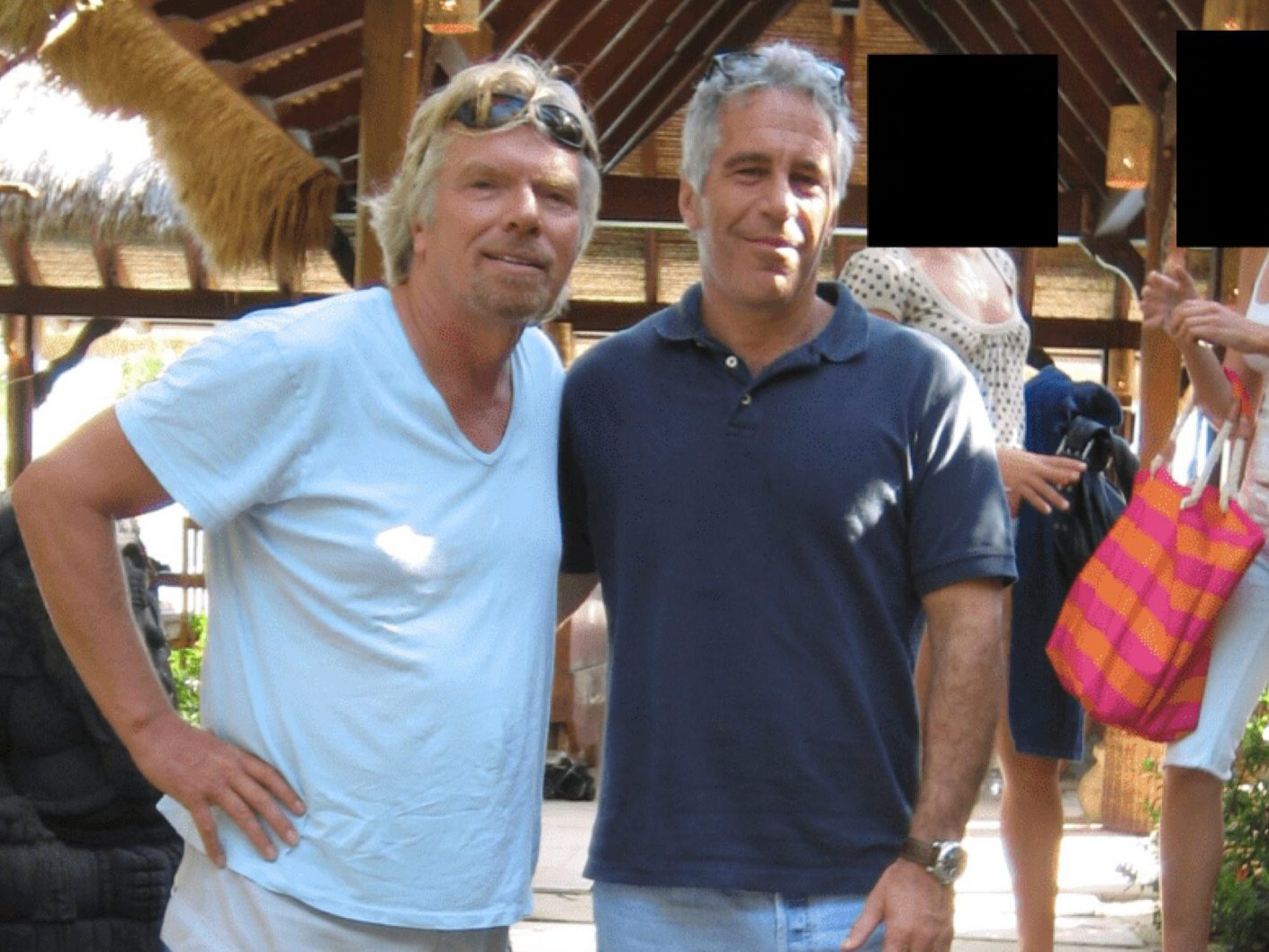 Na snímke Jeffrey Epstein (vpravo) a britský podnikateľ Richard Branson.