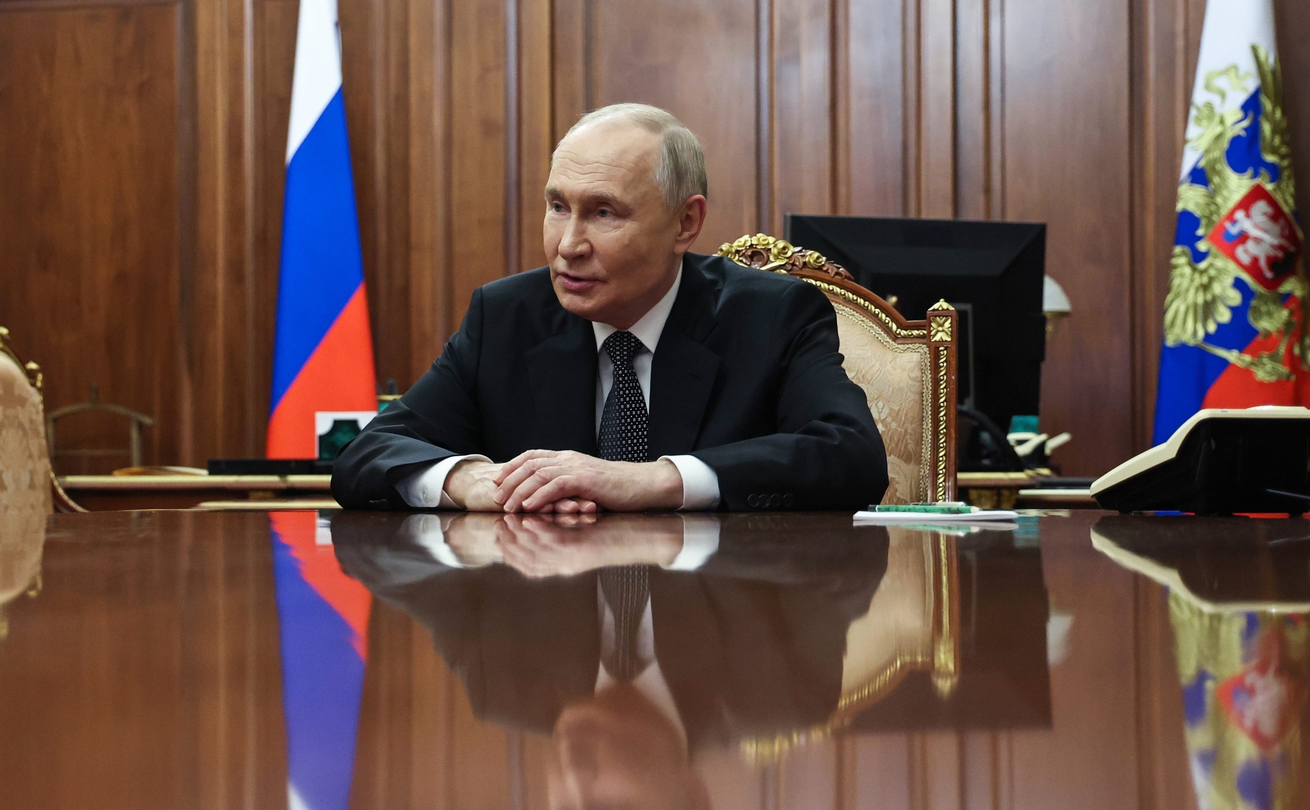 Putin poslal Kim Čong-unovi novoročn&eacute; posolstvo. Hovor&iacute; v ňom o bojovom bratstve a chv&aacute;li neporaziteľn&eacute; priateľstvo s KĽDR