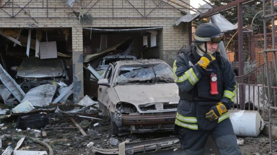 Najmenej osem obetí si vyžiadal ruský raketový útok na infraštruktúru v okolí prístavu Odesa.