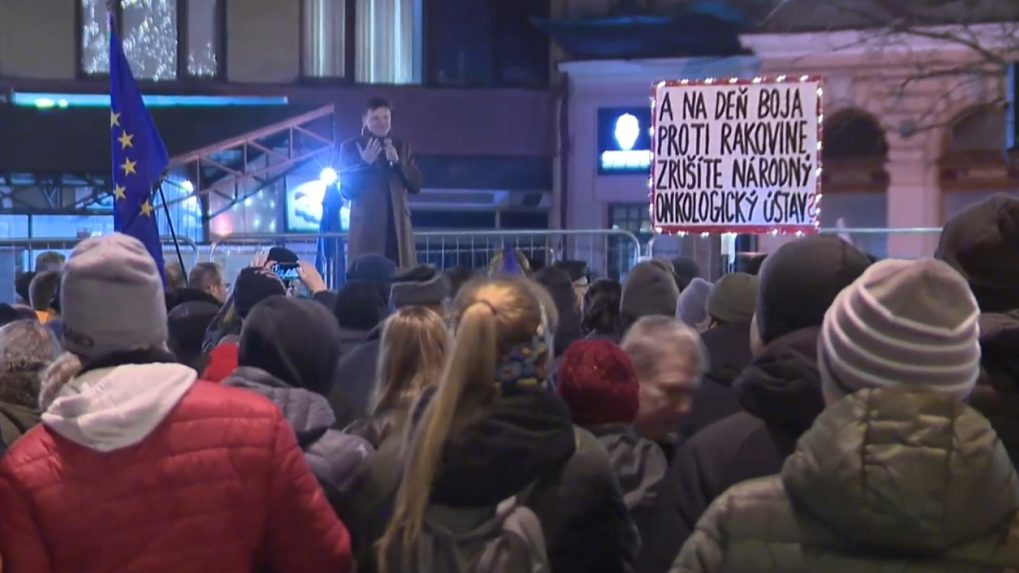 Pochod organizovala SaS spolu s PS, KDH a mimoparlamentnými Demokratmi.