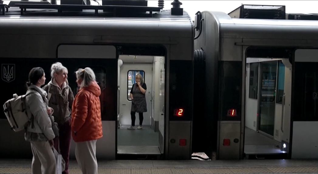 Na snímke ukrajinský vlak.