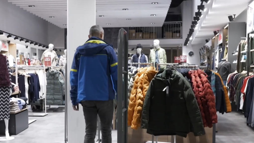 povianočné výpredaje