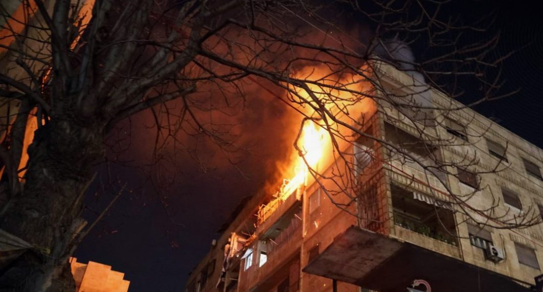 Požiar po explózii