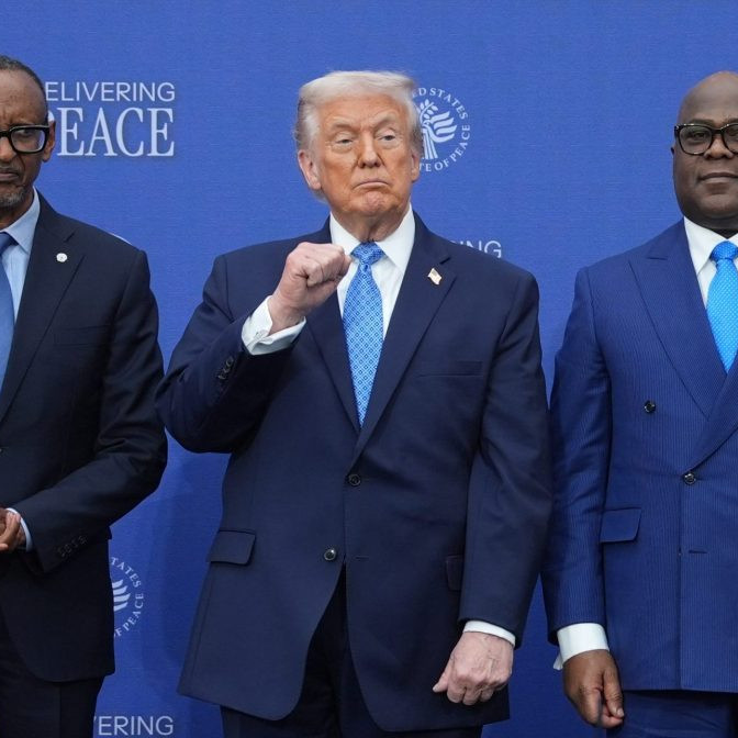 P. Kagame, D. Trump a F. Tshisekedi vo Washingtone.