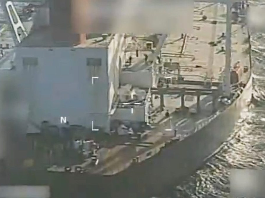 Ropný tanker zadržaný americkými silami pri pobreží Venezuely.