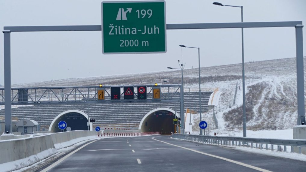 Úsek diaľnice D1 Hričovské Podhradie – Lietavská Lúčka.