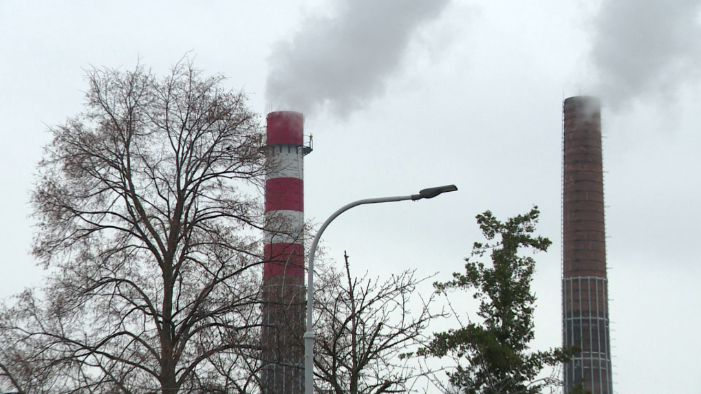 Komíny z teplárne.