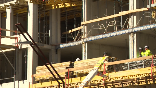 Súčasný stavebný zákon dodatočnú legalizáciu pre stavby začaté po 1. apríli neumožňuje.