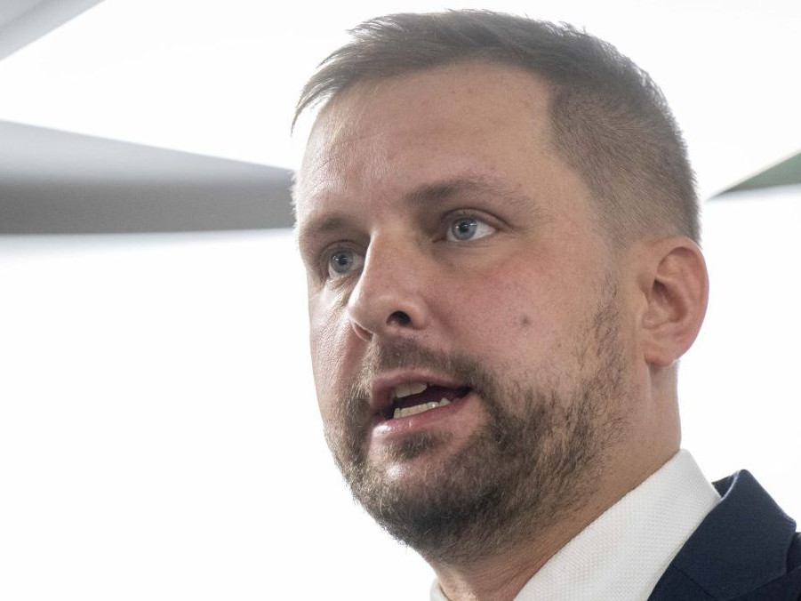 Na snímke Minister zdravotníctva Kamil Šaško.