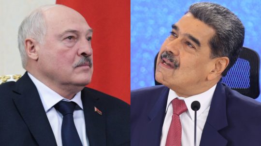 Zľava Alexandr Lukašenko a Nicolas Maduro.