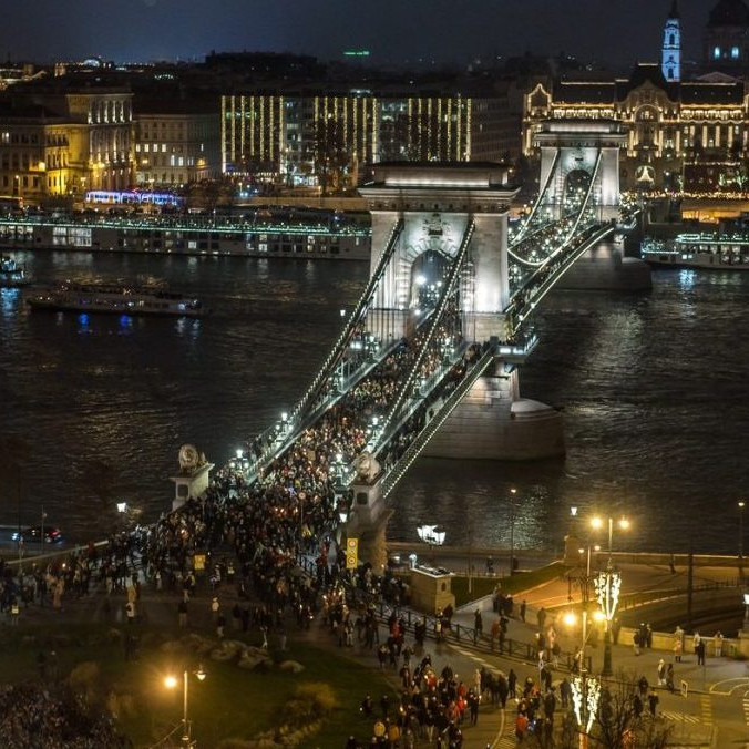 Na snímke pochod v Budapešti.