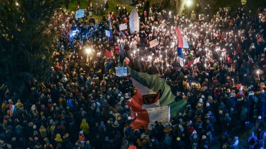 Na snímke protesty v Budapešti.