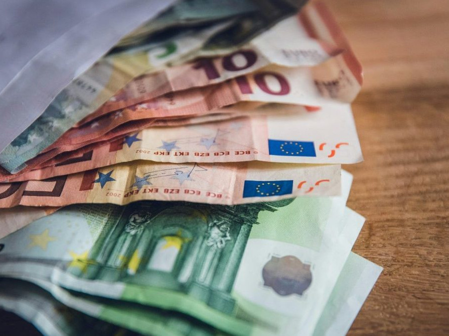 Ilustračná snímka peňazí.