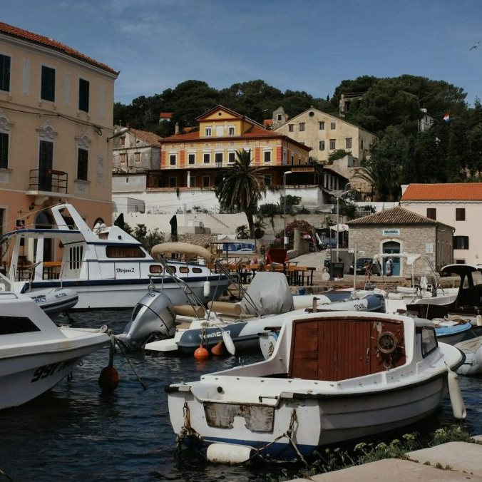 Prístav v chorvátskom meste.