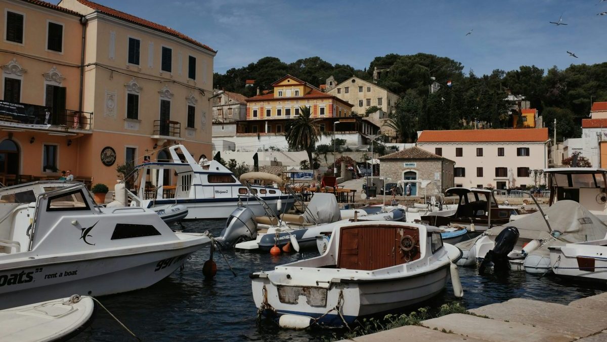 Slov&aacute;ci čoraz viac nakupuj&uacute; nehnuteľnosti pri mori. Vzr&aacute;stol aj dopyt po tzv. americk&yacute;ch hypot&eacute;kach