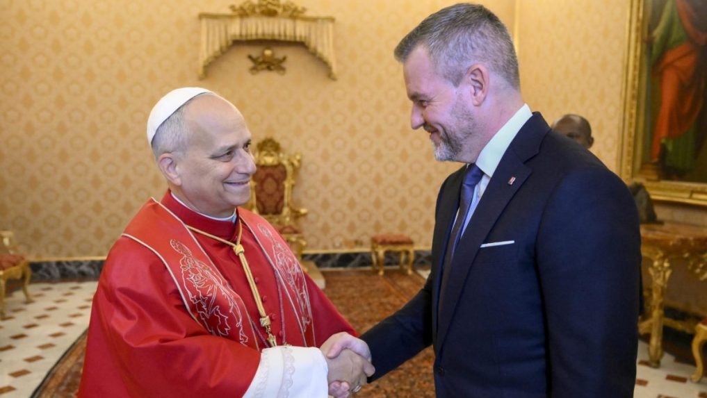 Na snímke pápež Lev XIV. a slovenský prezident Peter Pellegrini.