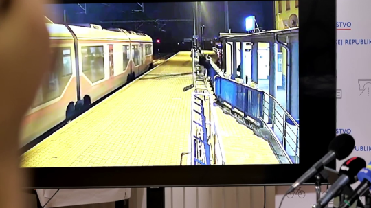 Jozef Ráž zverejnil zábery zo stanice v Pezinku.