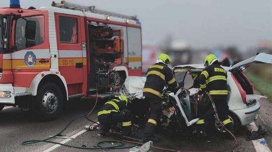 Na snímke miesto dopravnej nehody.