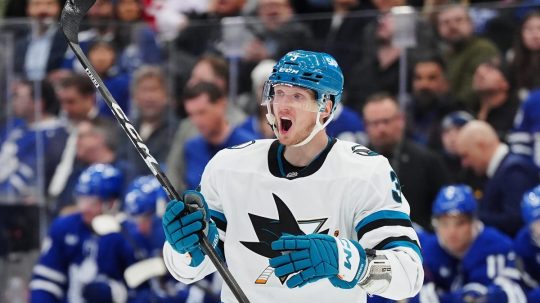 Na snímke hráč John Klingberg.