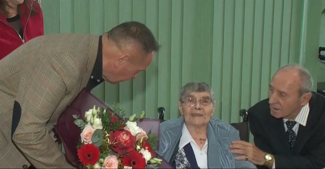 Na snímke pani Zuzana počas osláv stých narodenín.