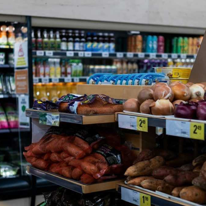 Na ilustračnej snímke potraviny.