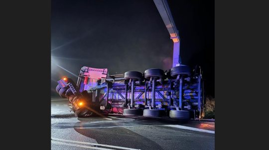 Prevrátený príves s formaldehydom.