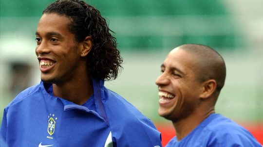 Ronaldinho a R. Carlos