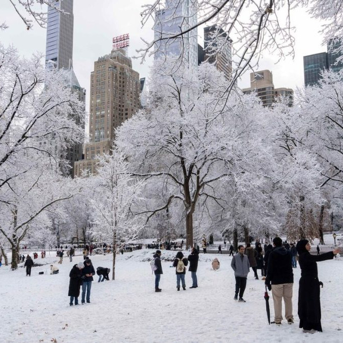 Zasnežený Central Park v New Yorku.