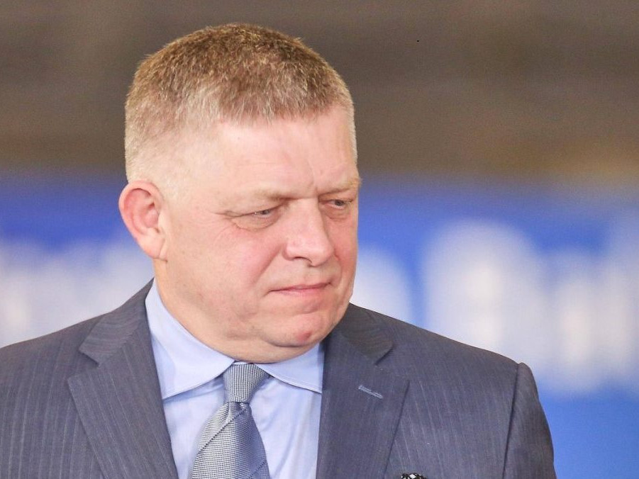 Robert Fico na samite EÚ.