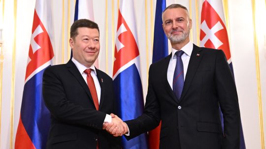 Richard Raši (Hlas-SD) prijal na Bratislavskom hrade predsedu Poslaneckej snemovne Parlamentu ČR Tomia Okamuru (vľavo).