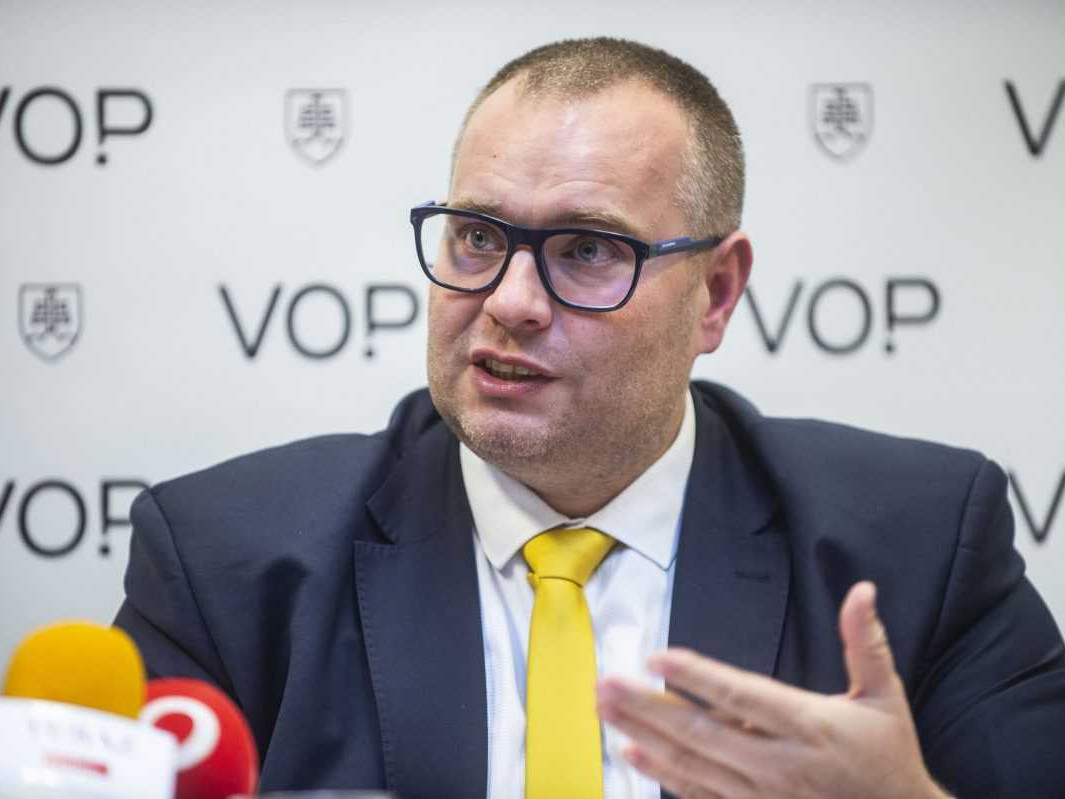 Verejný ochranca práv (VOP) Róbert Dobrovodský.