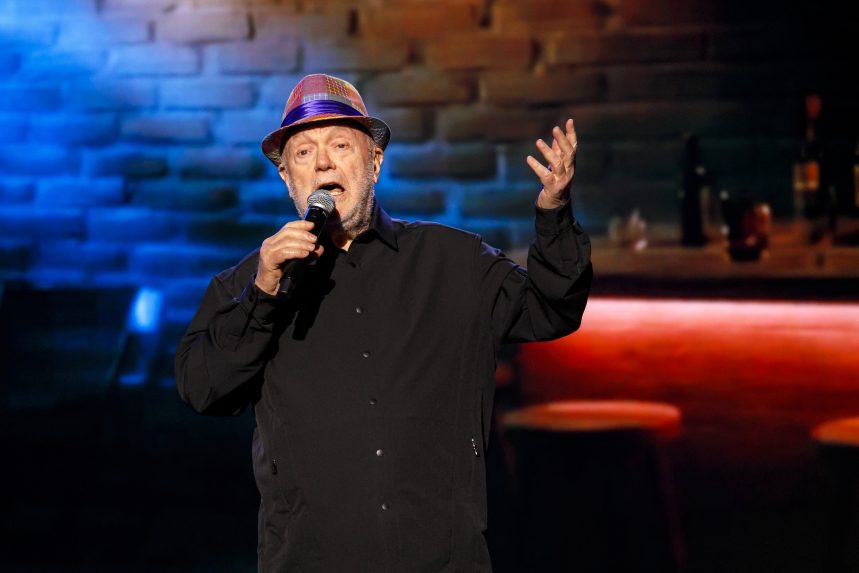 Na snímke hudobný hosť Peter Lipa.