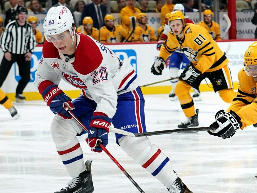 Na snímke Juraj Slafkovský počas zápasu.