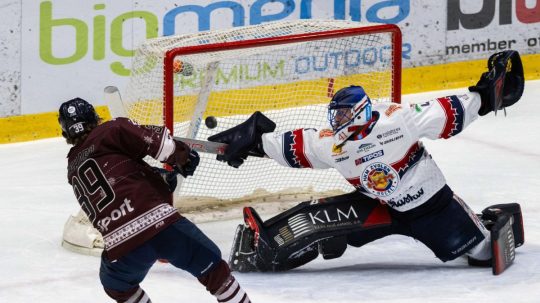 Liam Pecararo dáva gól