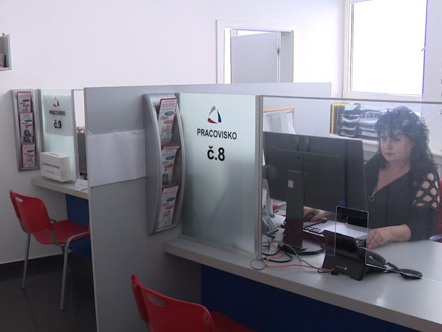 pracovníčka Sociálnej poisťovne