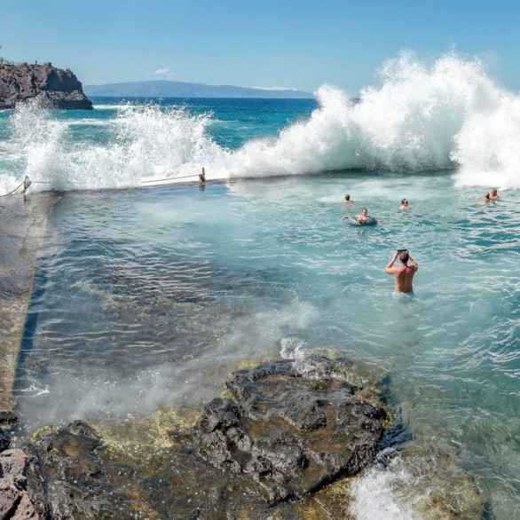 Prírodný bazén v Los Gigantes na Tenerife.