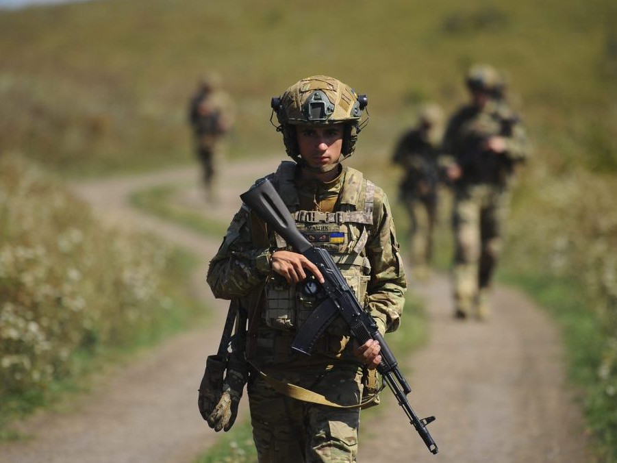 Na ilustračnej snímke ukrajinskí vojaci.