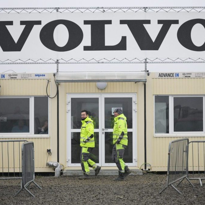 Výstavba závodu Volvo Car Košice.