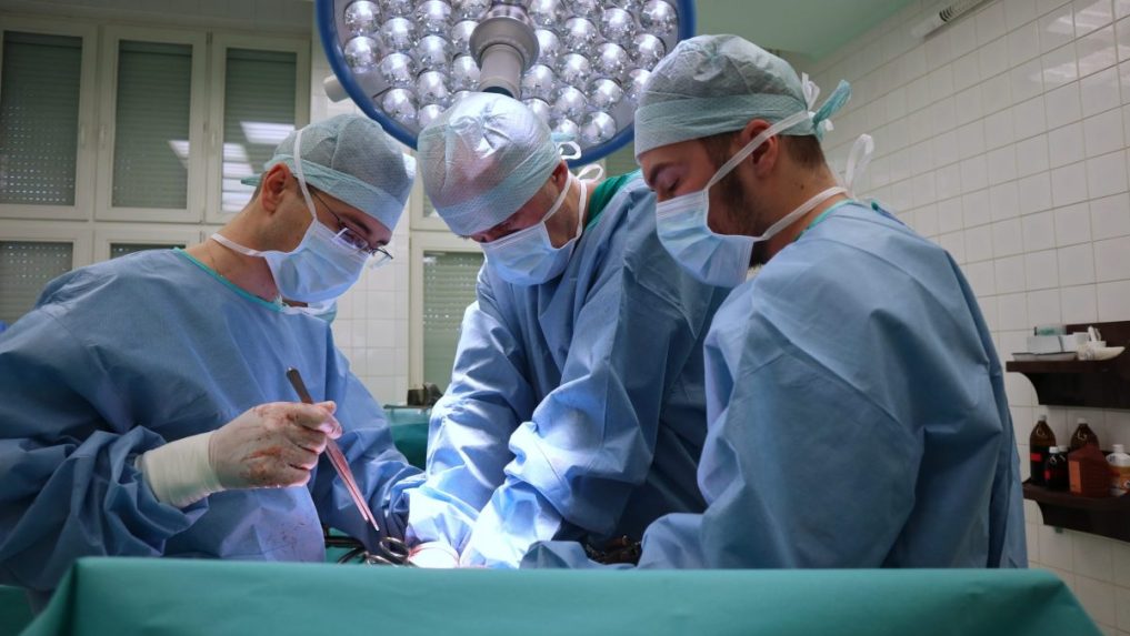 Ilustračná snímka z operačnej sály.