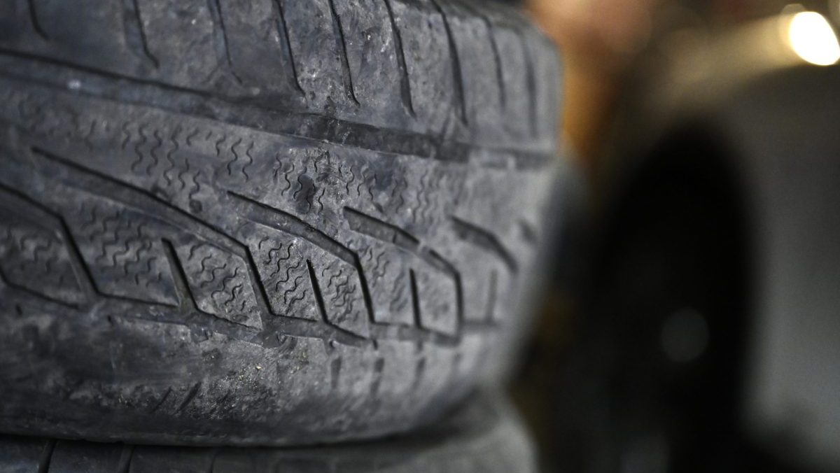 Autoservisy pociťuj&uacute; n&aacute;val objedn&aacute;vok: Zl&eacute; počasie, sneh a poľadovica sp&ocirc;sobili na cest&aacute;ch tis&iacute;ce kol&iacute;zi&iacute;