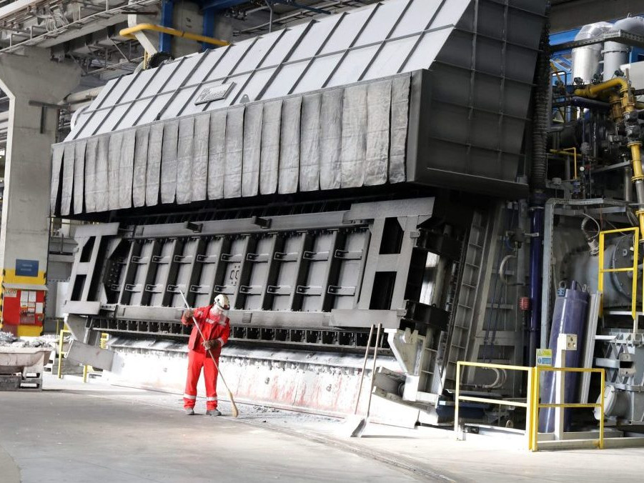 Odstavená pec v spoločnosti Slovalco v Žiari nad Hronom.